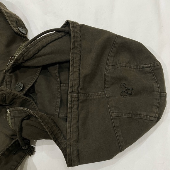 TNA Aritzia Green Coat - Picture 5 of 7